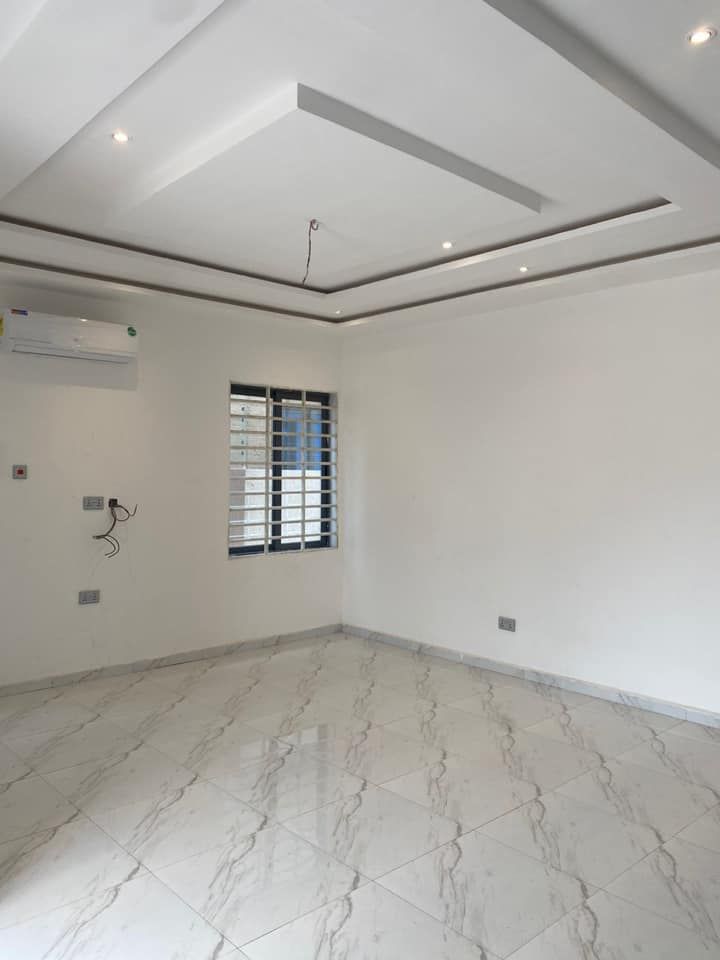 ProptisGh's tweet photo. NEW LISTING ALERT
3 Bedroom House for Sale
Location: East Legon Hills
Price: 110,000USD
Contact our verified agent Ama on 0240228335 for more details Connect with us and list your properties for FREE
#proptis #newlistings #freelistings #ghanaproperties #realestate https://t.co/Ujx4bPvib5