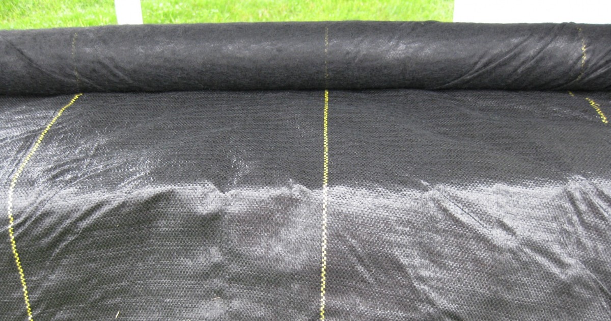 It is #NationalWeedYourGardenDay!! This is your sign to get out in the #garden an pick some #weeds. 🌾 Read to see whether or not #landscapefabric helps with weed control. ➡️   unh.me/3C23uKQ