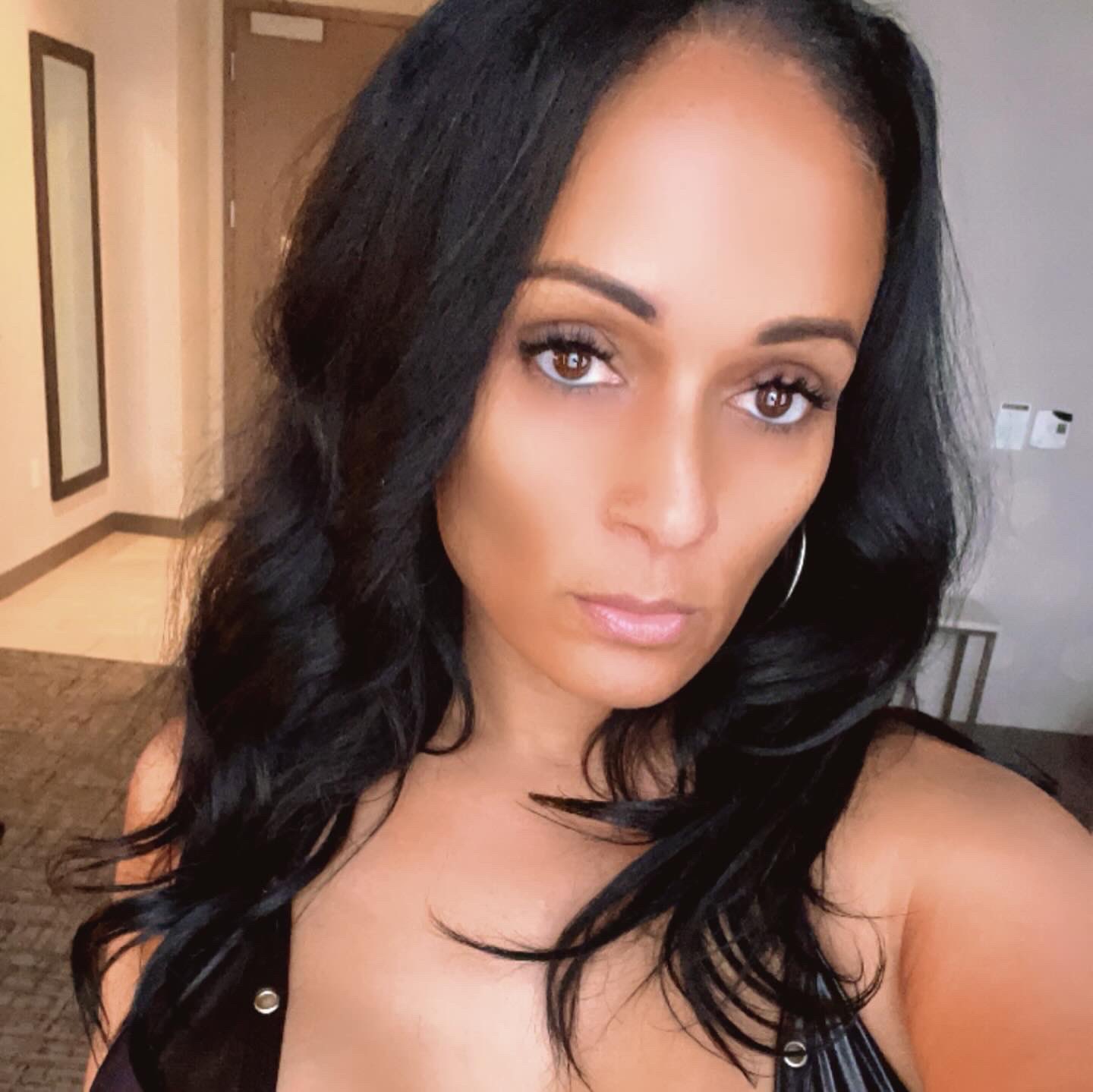 1 pic. Good morning from your favorite Cougar. https://t.co/IlZK8Cf3rX