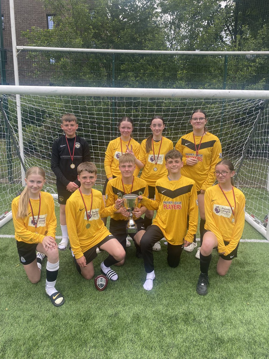 Park View School PE tweet media