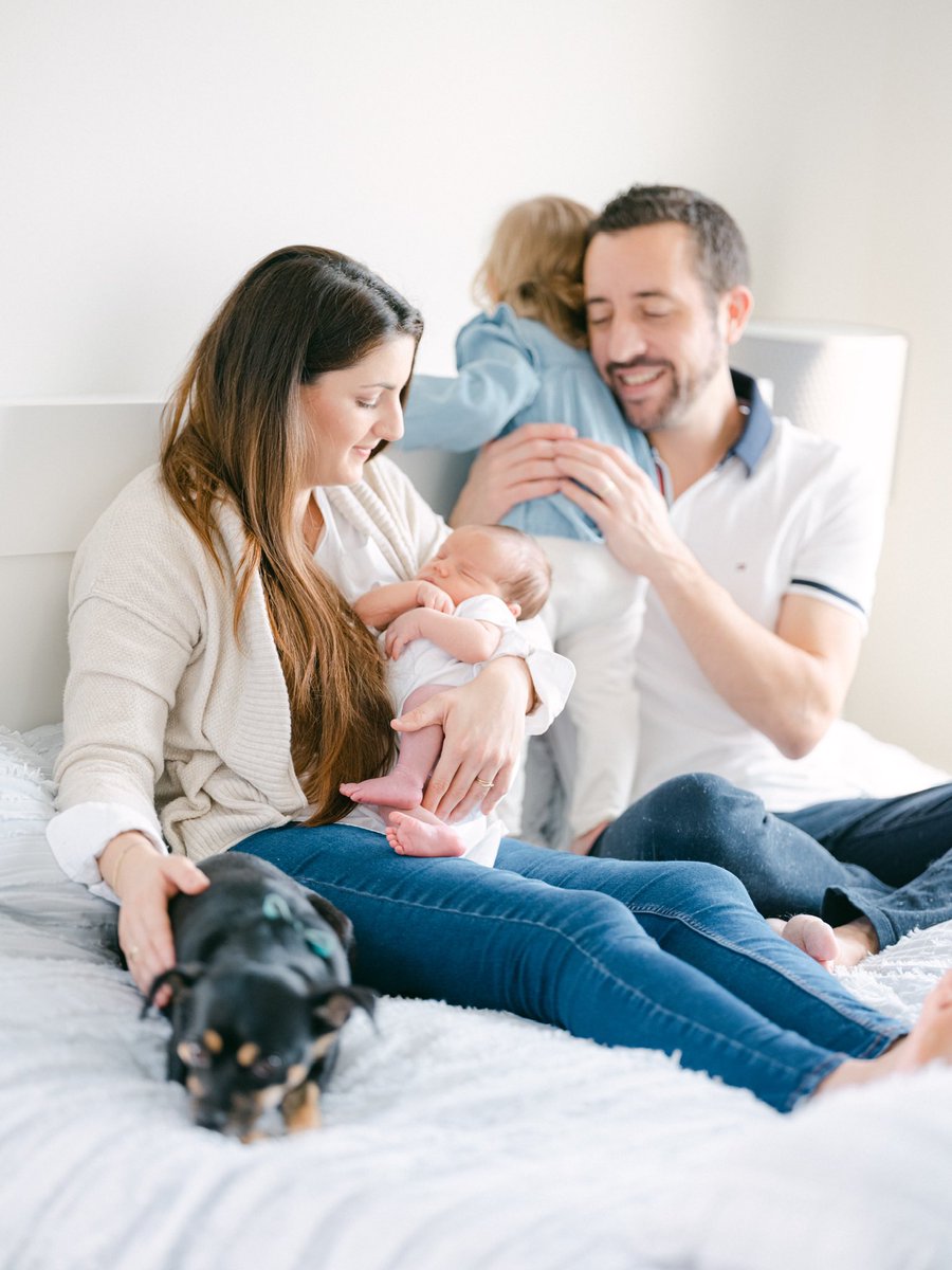 LauraSponaugle's tweet photo. Adorable family summer time snuggles! https://t.co/4pEKVvN2cl