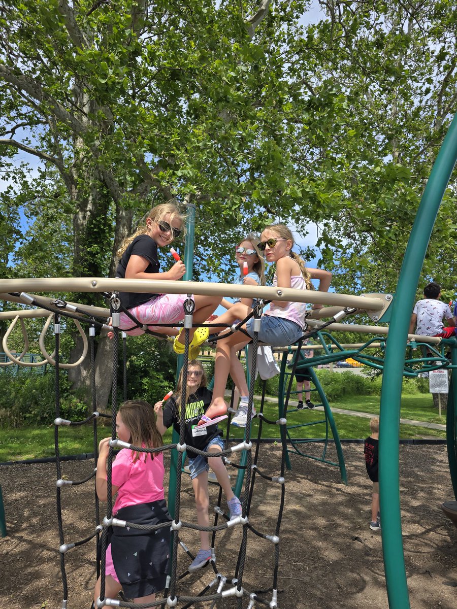 AdamYoder_23's tweet image. Fun in the Sun day at @CampInvention campers created a water feature and explored the importance of testing prototypes! #campinvention #concordpride