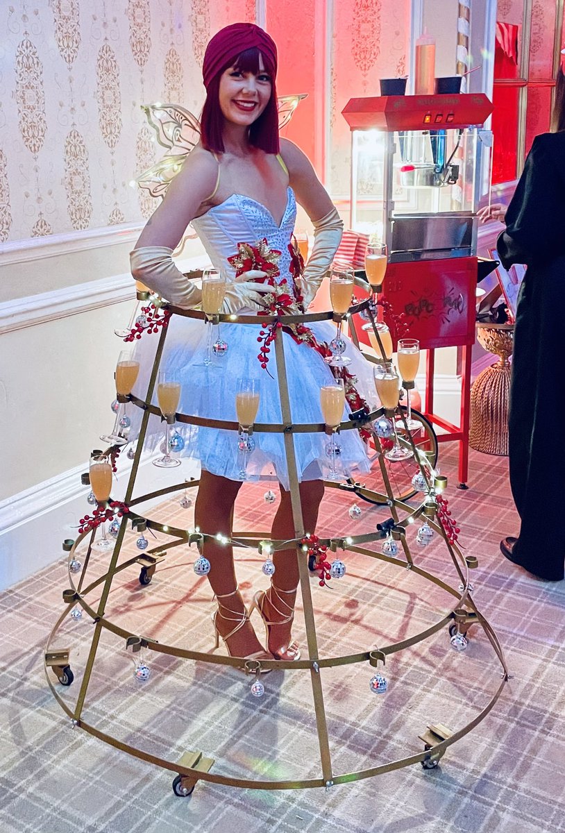 ForrestKaz's tweet photo. @manchester_hall Thank you for a wonderful evening at your Christmas 🎄 showcase last night 🥂💫 ✨ ❤️#christmasshowcase #christmas 🌟 https://t.co/JFMTM4pz5F