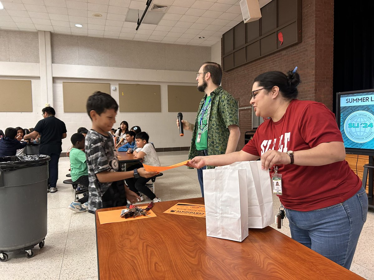 WSB3_ITS's tweet image. @SliSummer Week 2 | Student Awards Ceremony | #SUCCESSnothingless | @APBlair_ @TheInnerZirkle @aliefisd @AliefCounseling @alief_middle