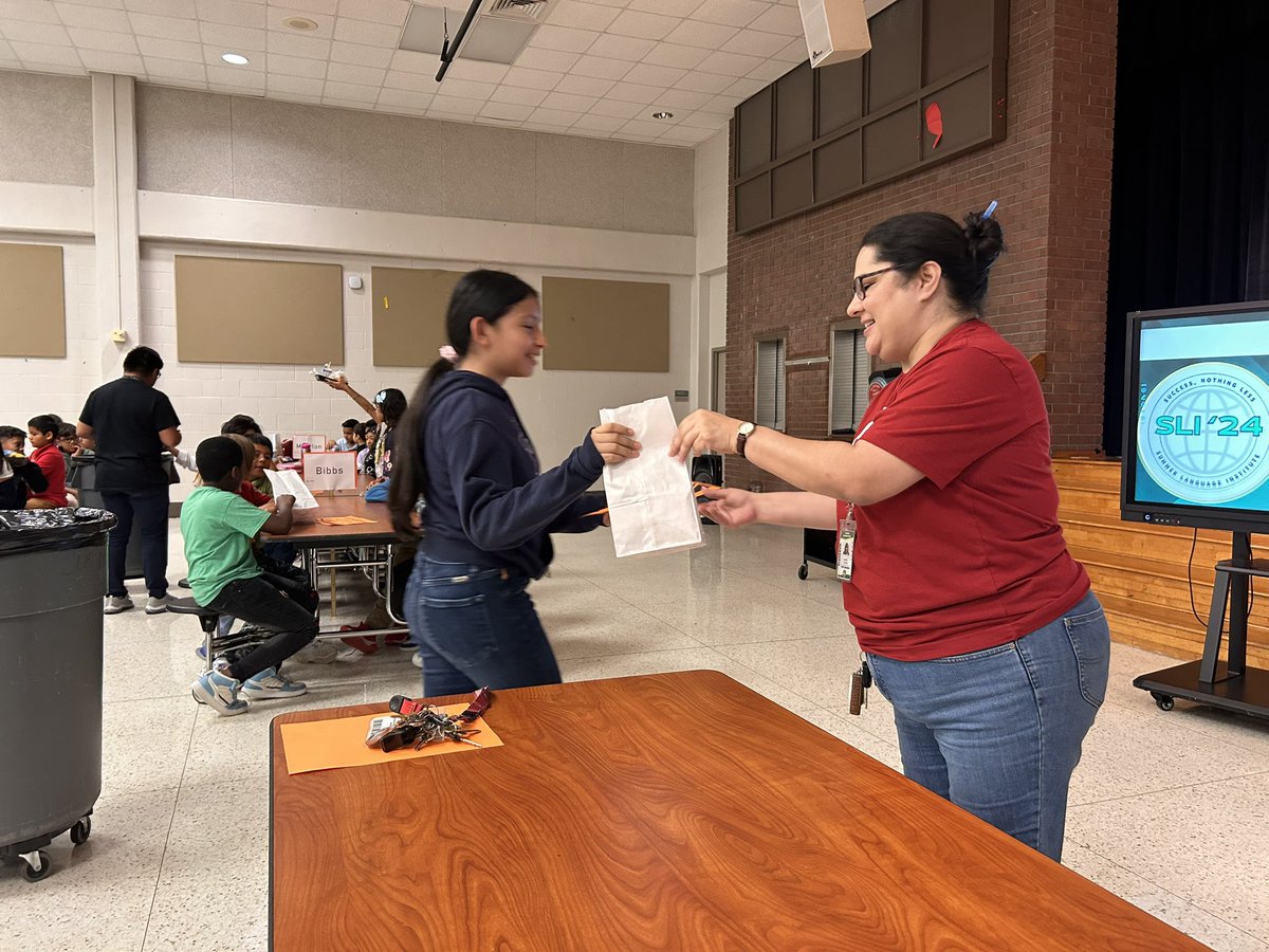 WSB3_ITS's tweet image. @SliSummer Week 2 | Student Awards Ceremony | #SUCCESSnothingless | @APBlair_ @TheInnerZirkle @aliefisd @AliefCounseling @alief_middle