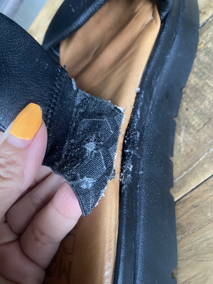 jampot8's tweet photo. @Moda_Shoes really disappointed, and only worn 4 times and fallen apart already! https://t.co/yP0643vih3