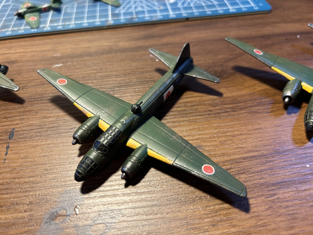 JunkieTerrain's tweet image. Final steps on these Japanese G4M "Betty's" before they hit the table.  All this extra work on them really pays off and shows actual realistic use on the models.  Just wish it did not take so long to accomplish.

@WarlordGames #bloodredskies