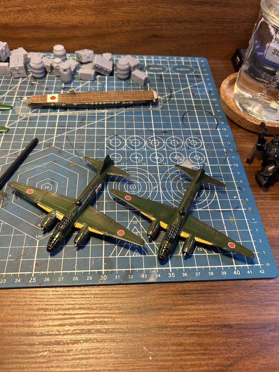 JunkieTerrain's tweet image. Final steps on these Japanese G4M "Betty's" before they hit the table.  All this extra work on them really pays off and shows actual realistic use on the models.  Just wish it did not take so long to accomplish.

@WarlordGames #bloodredskies
