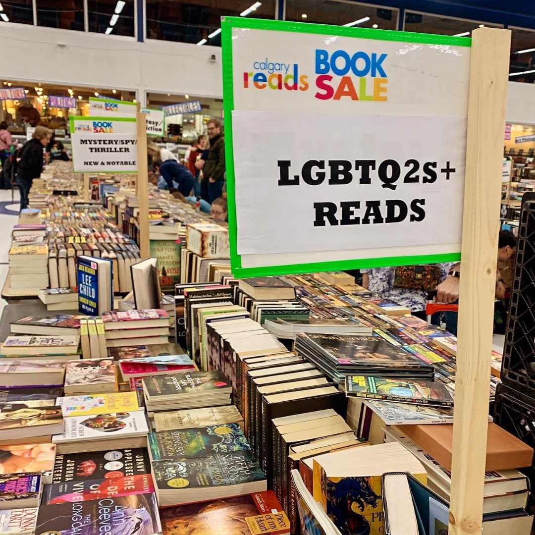 CalgaryReads's tweet photo. 🌈Happy Pride Month!! 🌈 What are you reading—or what do you recommend reading—to celebrate our #lgbtq+ community? 📕📗📘📙

#yycpride #pridemonth #ReadtheRainbow #CalgaryReads #yycreads https://t.co/1WdTpovRB1