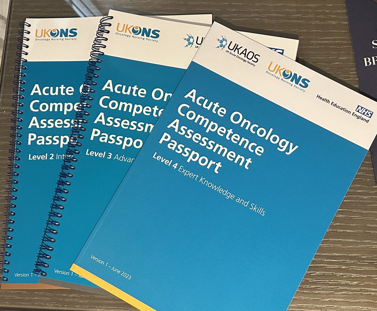 RobbieCsays's tweet photo. Great to be at the launch of the #AOpassport at @OncologyForum Fantastic that it is mapped to the #ACCENDframework
@UKONSmember @UKAOSociety @SurreySussexCA #UKOF and great to meet @gina_92_ & @VernaLavender https://t.co/5Wx4oHASu2