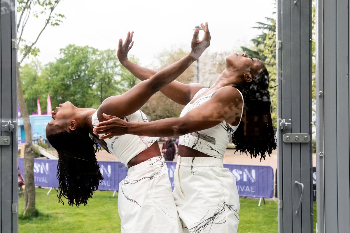 Govanhill_mag's tweet photo. This Saturday, @GlasgowTramway  is bringing a lovely outdoor performance to the southside as dance duo @AlleyneDance perform outside Langside Halls.
Free, and open to everyone - head along for shows at 2pm and 4.30pm.

MORE: https://t.co/qV5zAJQ3Dn

[ad] https://t.co/jweBp6gstV