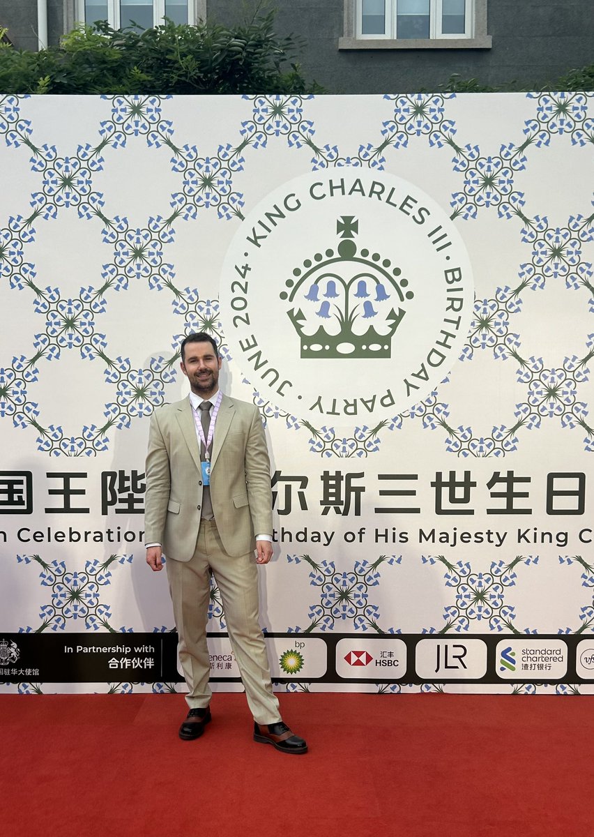 tombromly's tweet photo. Lovely evening celebrating my first ever King’s Birthday Party here in Beijing! 🤴 🇬🇧 🇨🇳 https://t.co/JGtiYqaON9