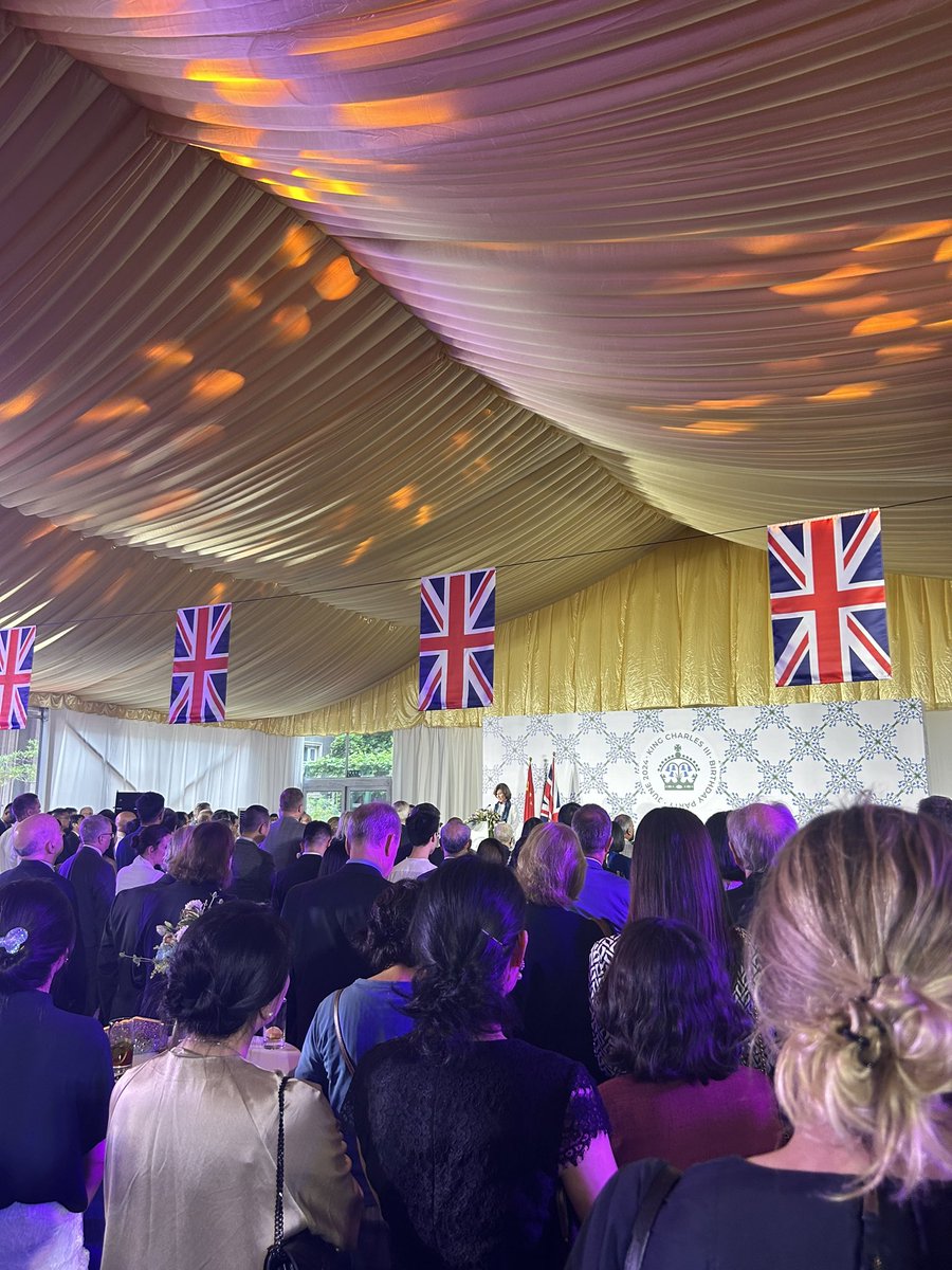 tombromly's tweet photo. Lovely evening celebrating my first ever King’s Birthday Party here in Beijing! 🤴 🇬🇧 🇨🇳 https://t.co/JGtiYqaON9