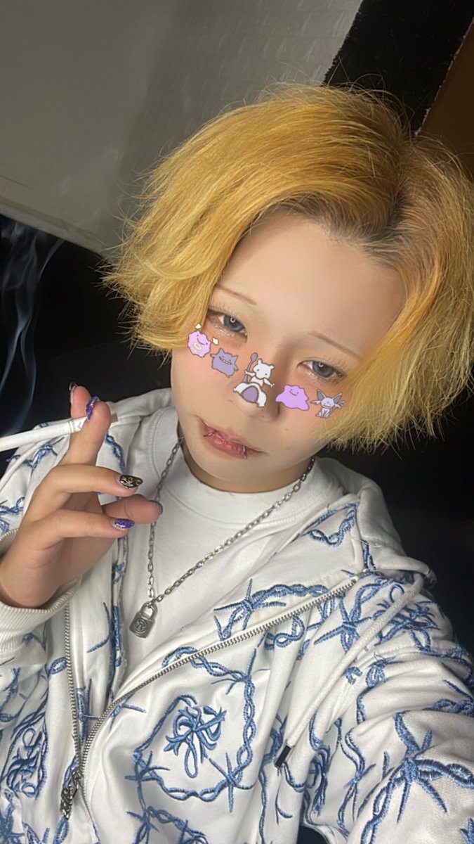 NIGHTMARE_2nd_'s tweet photo. ︎✴︎NightMare24:00~Open✴︎✴︎✳︎

🧸はにゃん（kawaii）@h2y4ncat 

🧸あまね@amanesan_daaayo 

🧸風磨@FUMAccz 🔰

お待ちしております🧸

#メンコン #ホスト #メンズバー
#BAR #栄BAR #自撮り界隈 #女子大 https://t.co/Kr0W6lgRAH