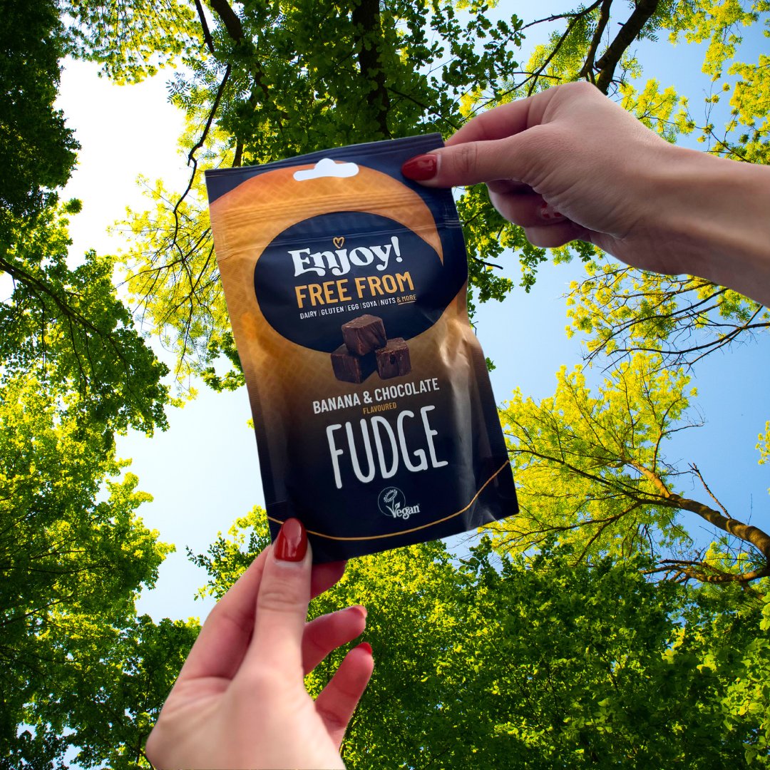 What’s your go-to fudge flavour? Banana, Vanilla, Mint or Orange?🍫

Our vegan fudge is made with just a handful of high-quality ingredients and uses coconut milk to replace dairy and add creaminess!

#darkchocolatefudge #veganfudge #chocolatefudge #dairyfreefudge #freefromfudge