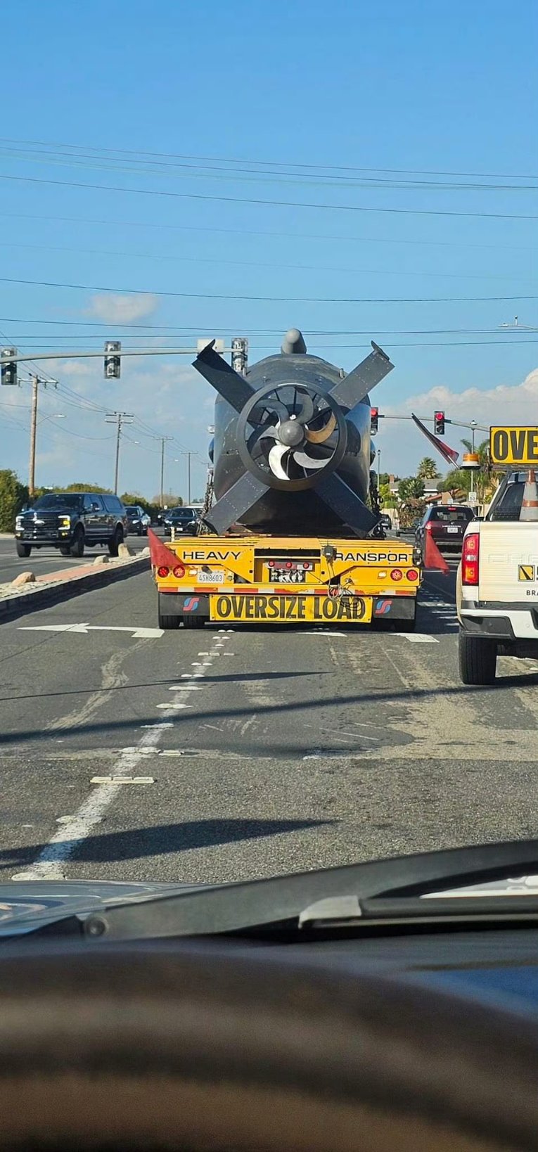 GP9DH4DbAAANKBh?format=jpg&name=large