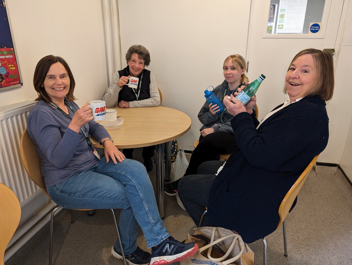 CotswoldArch's tweet image. Cheers! ☕ After a well-deserved cuppa, our volunteers continue helping with finds washing and marking in our Kemble office. Here's long-standing volunteer (and ex staff member), Sue, instructing others how to wash finds👌
#archaeology #artefacts #volunteer #Volunteering