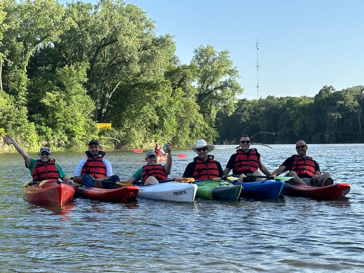 FriendsoftheKaw's tweet photo. We enjoyed hosting the participants with the Kansas Geological Survey Field Tour including members of the Kansas Geological Survey, USGS Kansas, Kansas Water Office, Kansas Legislators, and more!  We enjoyed a beautiful evening at Tuttle Creek State Park.  Thank you!
#kansasriver https://t.co/8TojnZ2nc1