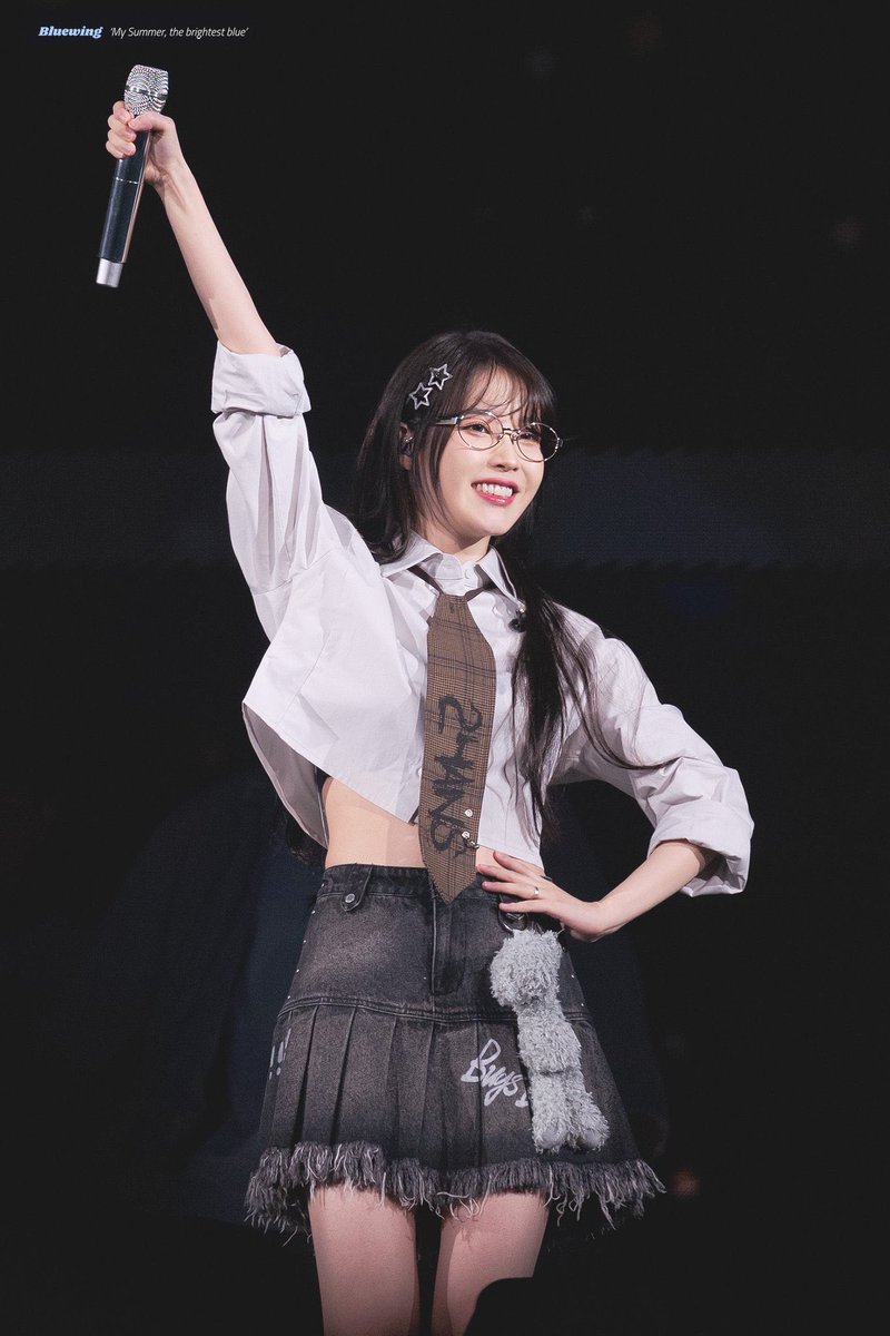 babiejieun's tweet image. one of my most favorite looks so far for IU’s hereh tour 🤍