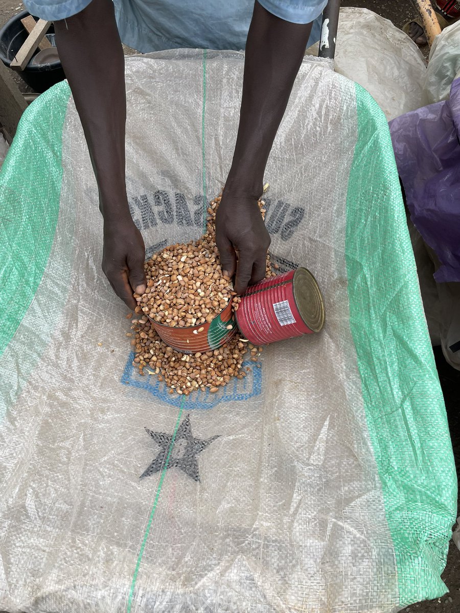Last week 1 paint of beans was N7,900 this week it’s N9000 🤦🏿‍♂️ beans