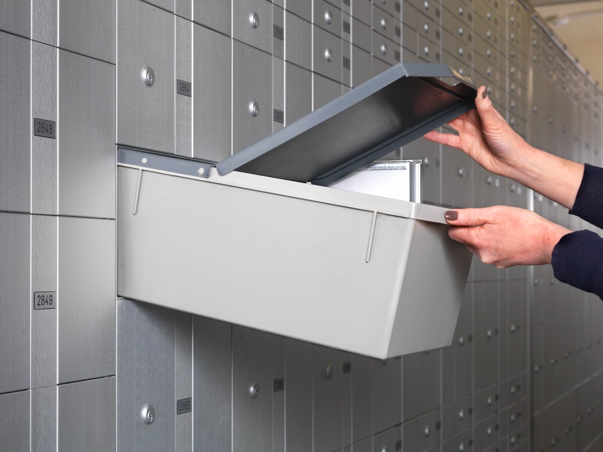 StJamesDeposit's tweet photo. Safe Deposit Boxes are ideal for those extra special gifts. We have Fathers Day and Eid Al-Adha 2024 coming up in the next few days. Why not keep your valuables safe and secure. Treasure the memories.
See website for details: https://t.co/VXbYwha4gP #giftidea https://t.co/Ry8ow0qV8b