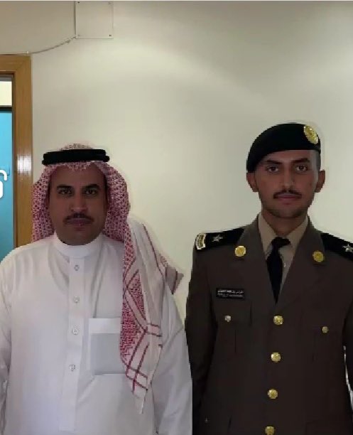 نهنئ ونبارك للإستاذ / فهد بن عيد بن عوض الزايدي الجهني تخرج ابنه الملازم / فراس.. من كلية الملك فهد الأمنية.. ونبارك للملازم / فراس... هذه الثقة الغالية.. ونسأل الله تعالى له العون والسداد لخدمة دينه ومليكه ووطنه..