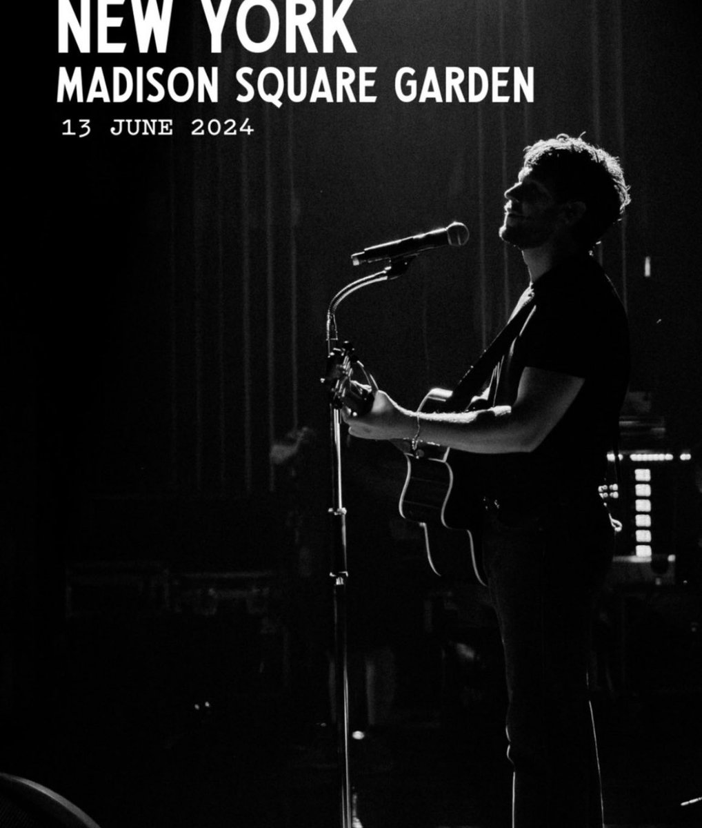 niallsdimples's tweet photo. niall went from "I want to sell out arenas" to msg 🥹 https://t.co/p9dWdWpFox