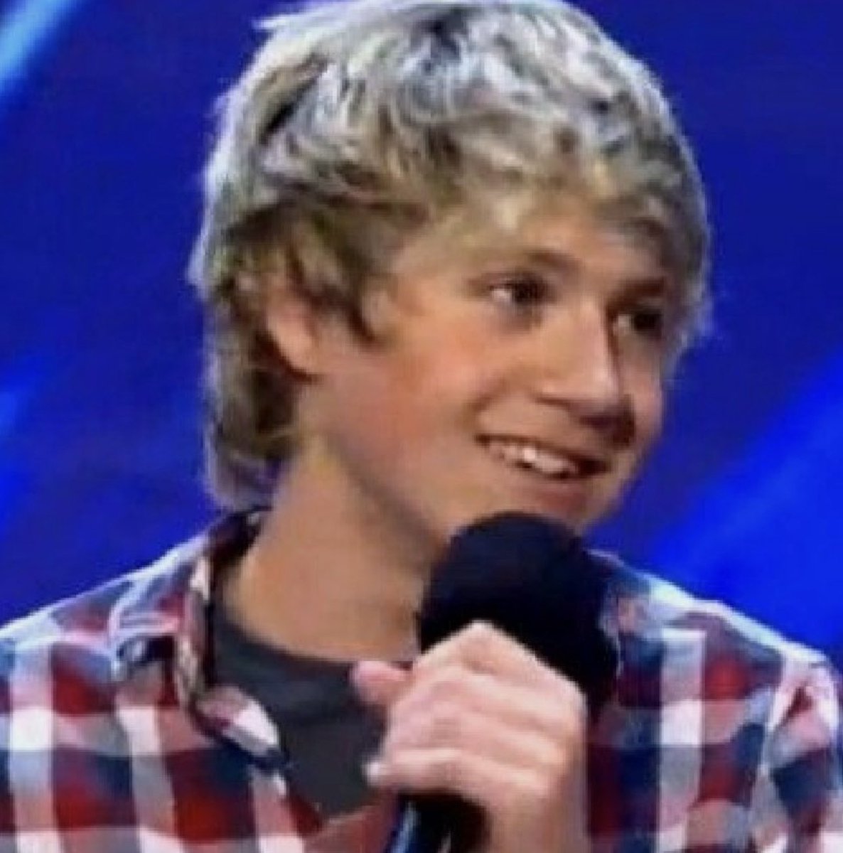 niallsdimples's tweet photo. niall went from "I want to sell out arenas" to msg 🥹 https://t.co/p9dWdWpFox