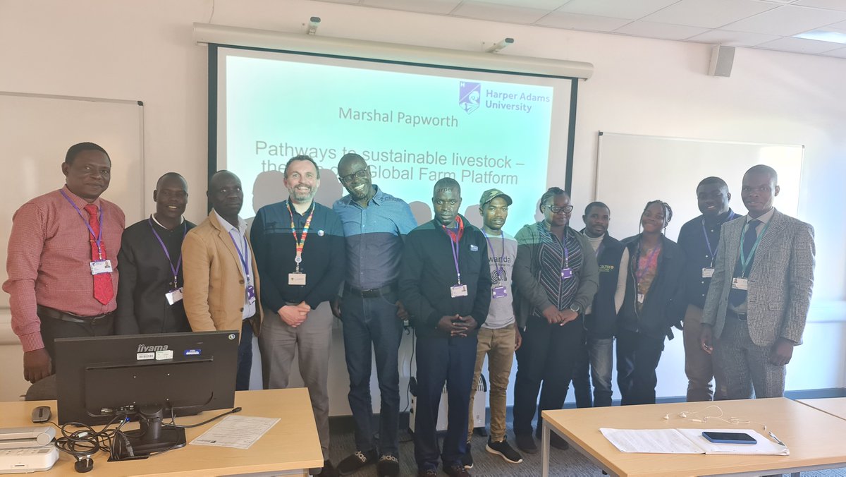 GlobalFarmPlatf's tweet photo. We are delighted to collaborate with the @MarshalPapworth involving our institute members. The 2024 cohort had the opportunity to visit several research sites within our network, attend presentations, and take part in tours.

@Rothamsted @BangorUni @Bristol_Vets @HarperAdamsUni https://t.co/22niDQr6g0