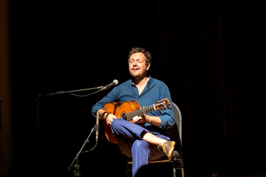ChurchHillThtr's tweet photo. Just announced! “A New African String Theory” with Derek Gripper - an evening of of classical guitar music infused with the captivating sounds of the West African kora.
https://t.co/MxNCBLU7Ap
Tickets https://t.co/9ZOK8PZbQd https://t.co/XofKIhP4BB