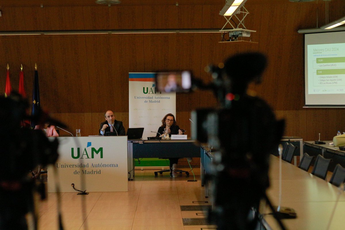 🗣️<a href="/JavierOubina/">Javier Oubiña</a>, vicerrector de Estudiantes y Empleabilidad de la #UAM, junto a los representantes del resto de universidades públicas de la Comunidad de Madrid, han revelado los datos clave sobre la #Evau2024 en la rueda de prensa de esta mañana. 🎤📝

Conoce toda la información
