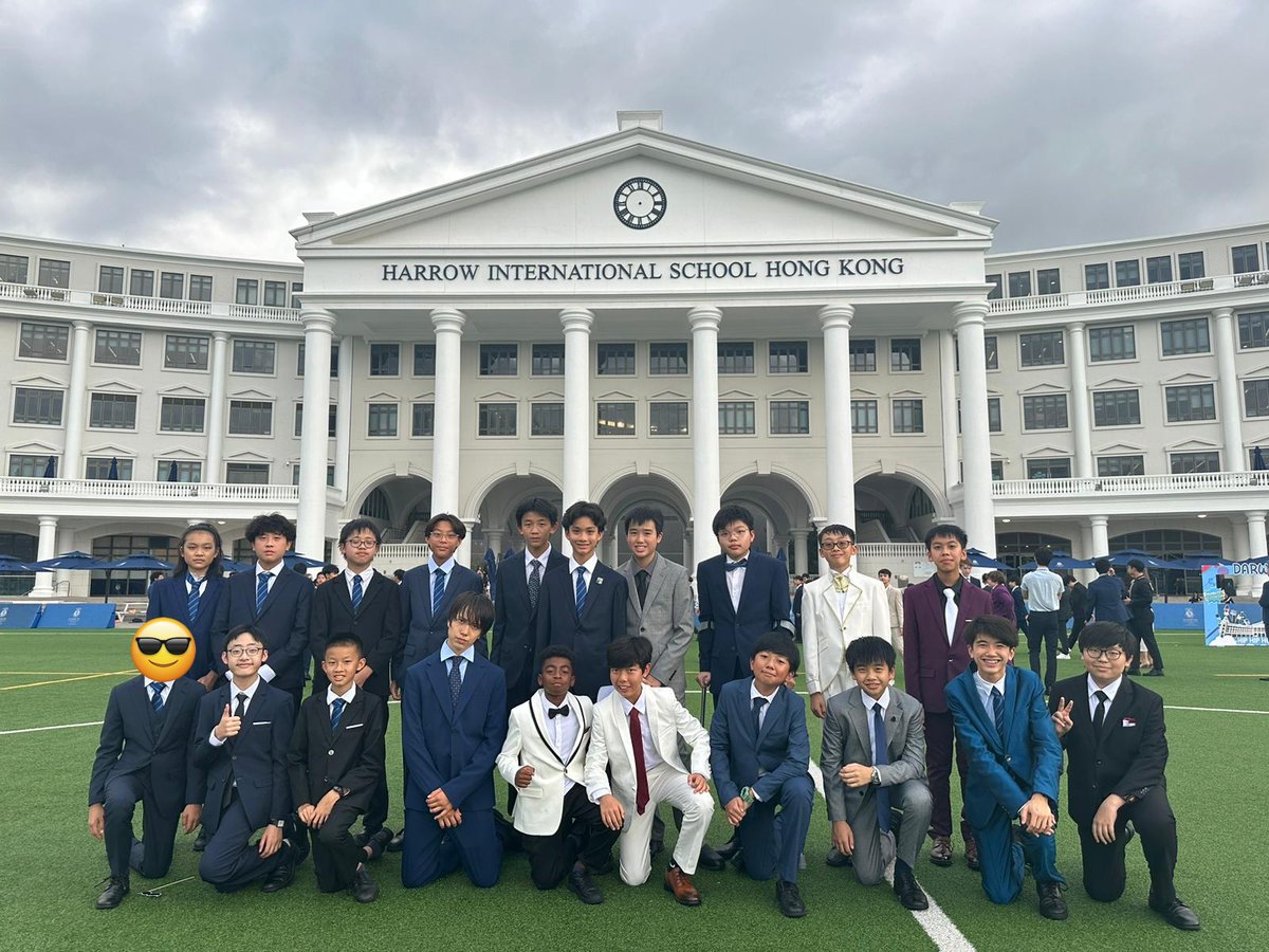 HHKSDarwin's tweet image. #year8formal #EOY