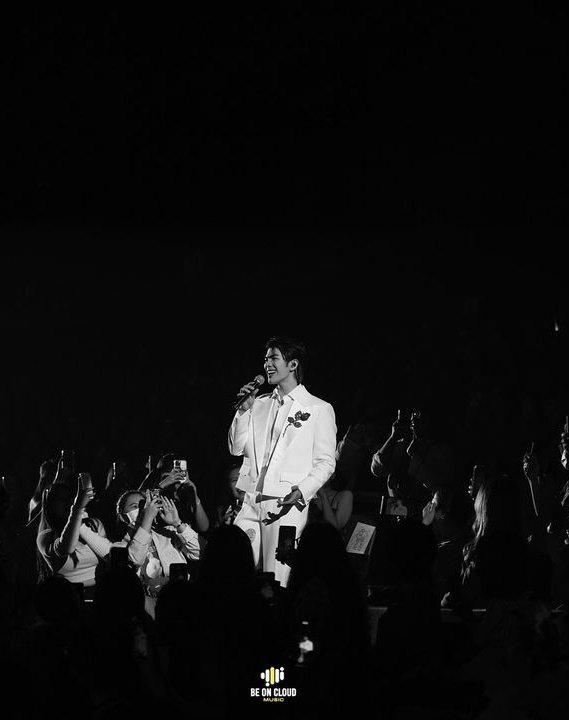 My heart, my mind, my soul, my whole self is always at Mile's concert🥹😍💚

<a href="/milephakphum/">mile phakphum</a> 🌹💚

#AUTHENTICMILECONCERT 
#Mile1stSoloConcert 
#MilePhakphum 
#GreenyRose