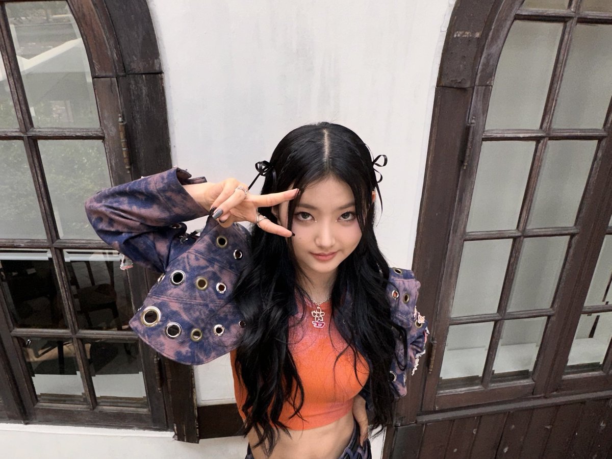 요즘 날씨가 많이 따뜻해지고 있어요! 다들 맛난 거 많이 먹고 내일 뮤직뱅크에서 만나요!!😆💕

#켈리 #KELLY
#배드빌런 #BADVILLAIN