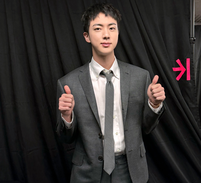 AboutMusicYT's tweet photo. BTS' Jin is adorable in new photos from the Festa event. https://t.co/5h67nVTh5D