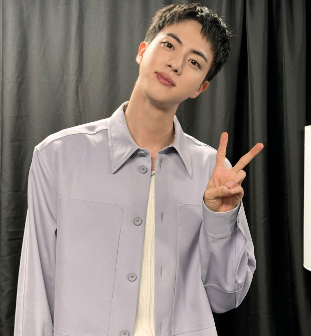 AboutMusicYT's tweet photo. BTS' Jin is adorable in new photos from the Festa event. https://t.co/5h67nVTh5D