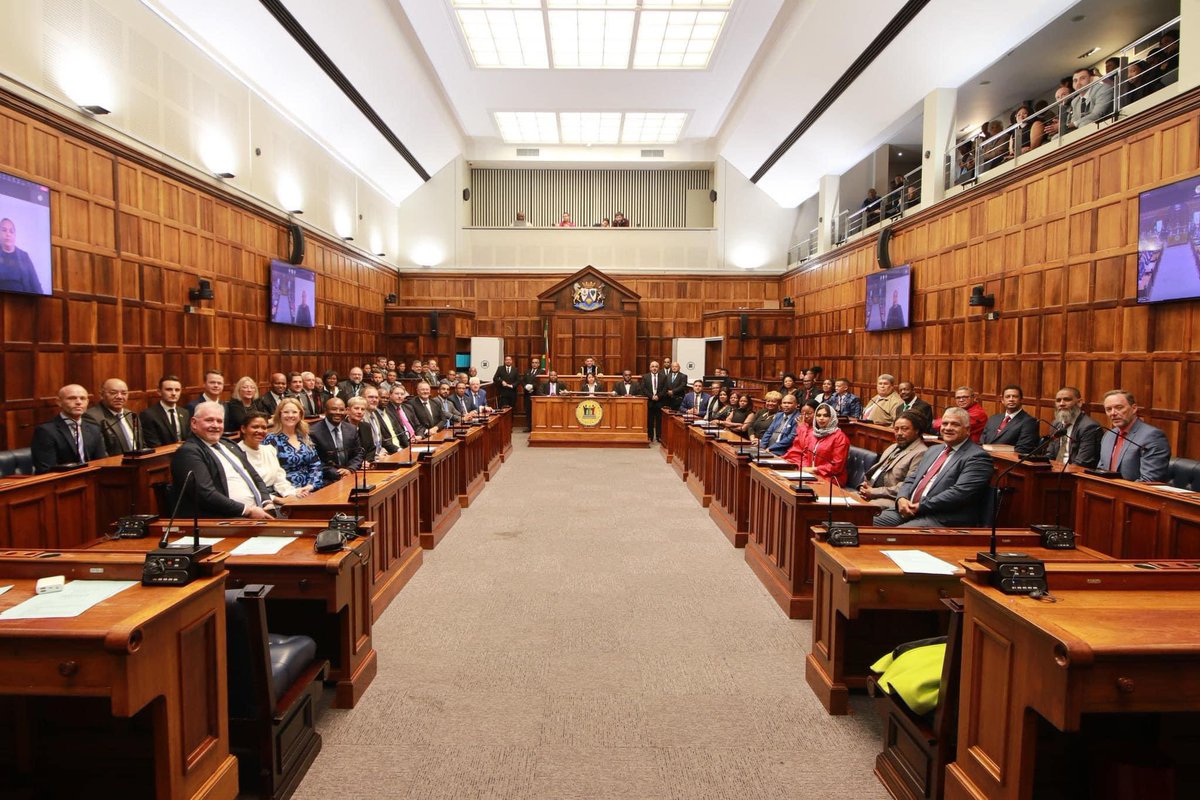 The Western Cape works. Parliament has had its first sitting. Speaker elected. Deputy Speaker elected. All MPLs sworn in. Premier elected and cabinet announced. No issues.