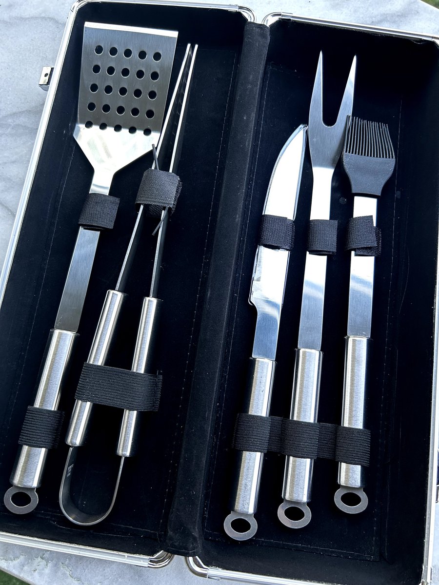 Leaseweb's tweet photo. 🎉 Yesterday, our Montreal office hosted the inaugural Cloud Pro Series with Team Microfix! We explored private cloud benefits and use cases. Attendees left with a BBQ cooking toolbox for summer grilling! Stay tuned for more events. 

#CloudProSeries #MontrealEvents #TechTalks https://t.co/Jk77Qhi5OW