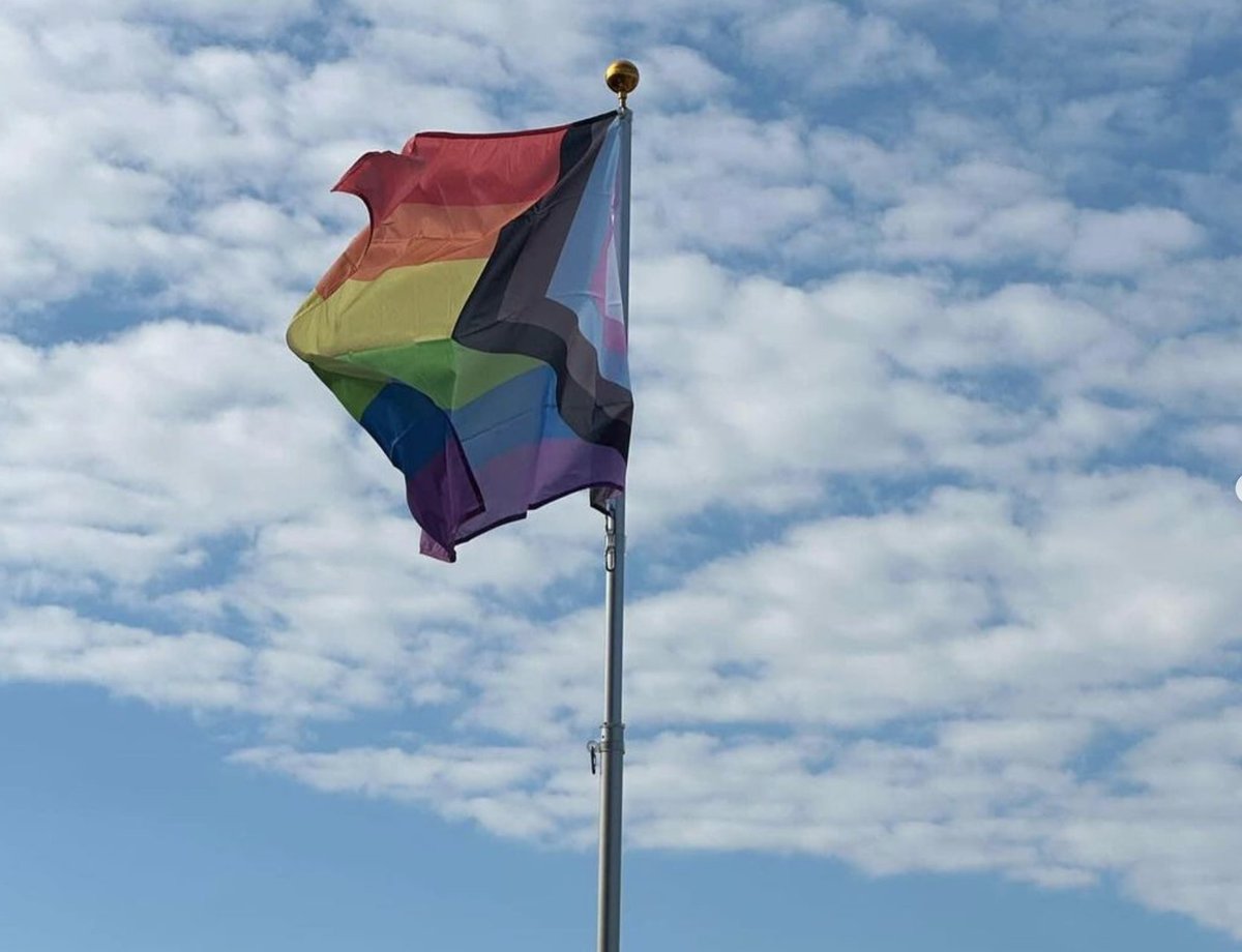 École secondaire catholique E.J. Lajeunesse tweet media
