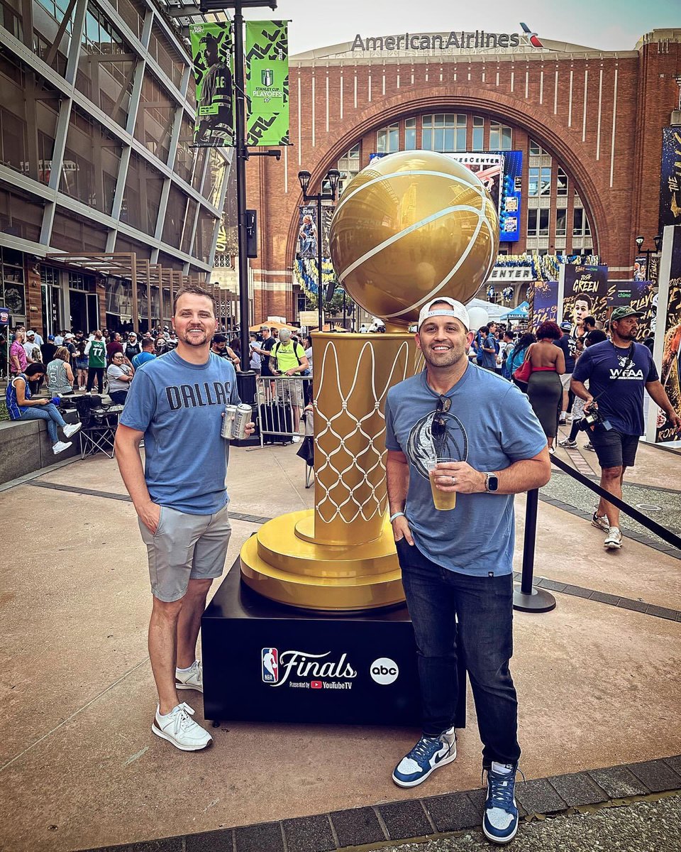 BCunningham_DFW's tweet photo. Mavs lost but we had a hell of a good time

#OneForDallas  #NBAFinals https://t.co/4vnEYBEjxi