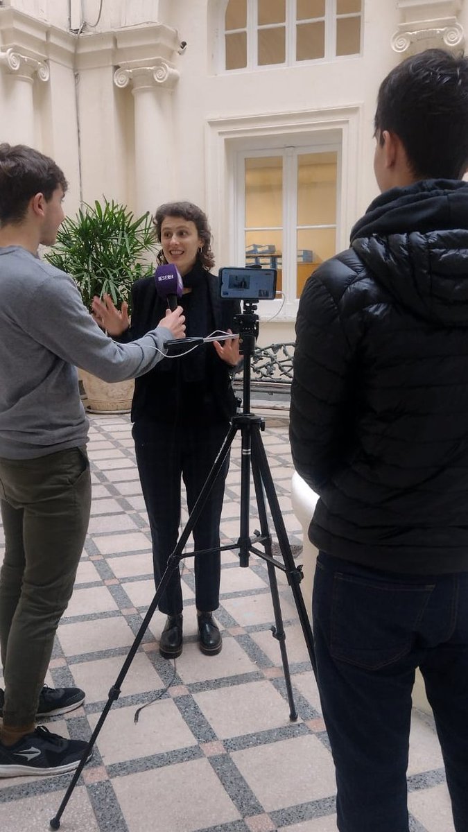 Rosario_Intl's tweet photo. ¡Comunicar es vital para inspirar acción! 📢
Guillermo Delfino y Julian Bagni, estudiantes de periodismo de Ieserh entrevistan a @mariacantore , amplificando la convocatoria abierta JOVENES EN ACCION CLIMATICA ROSARIO 🌿 https://t.co/TZjg3cQg6I  
@BloombergDotOrg @uclg_org https://t.co/tsoUrnFRVl