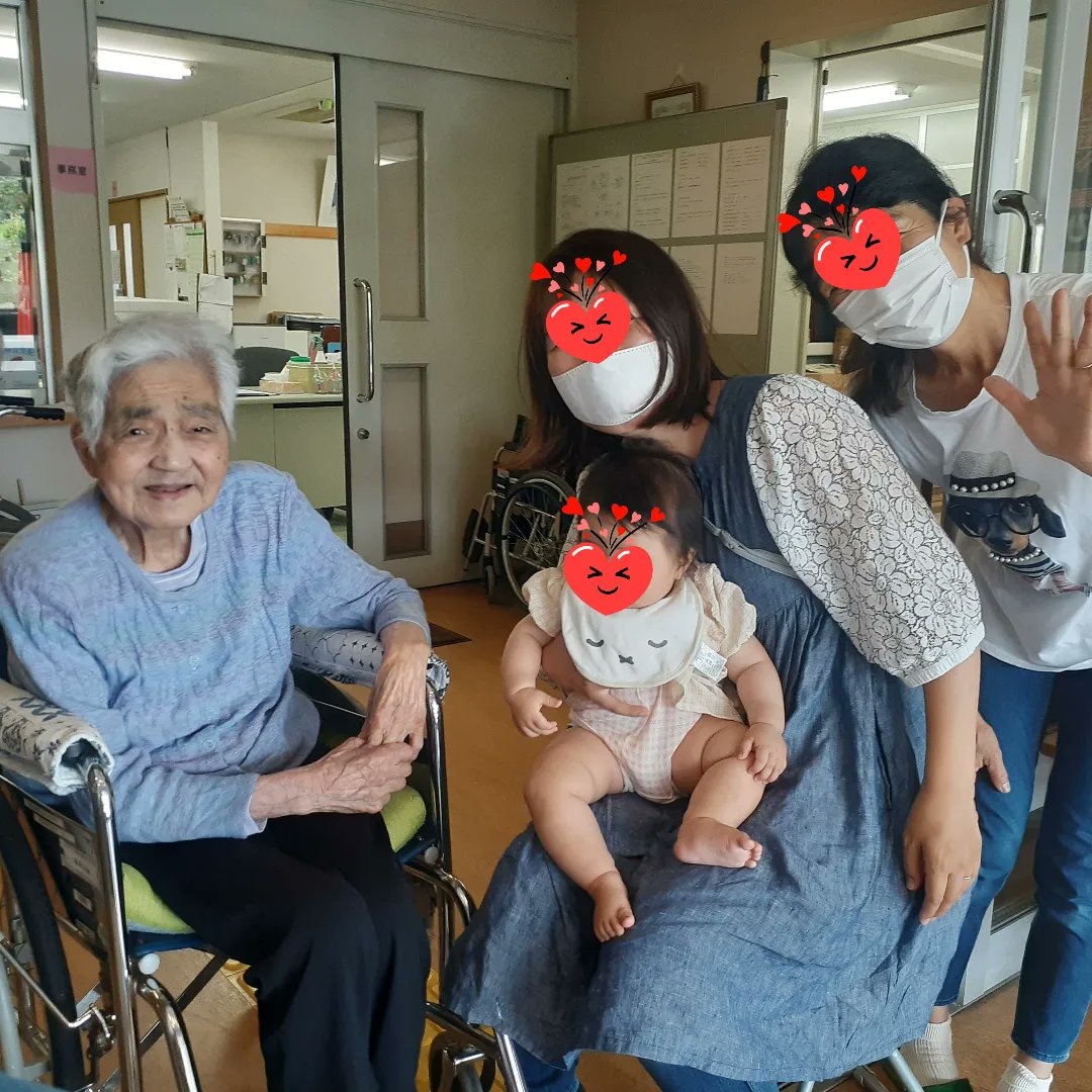 9rita_hiroshi's tweet photo. 今朝も若泉運動公園迄散歩
健康の為に頑張らなくっちゃ😉
その後、子どもの見守りへ
午前中は母の居る施設へ
笑顔で元気そうで何よりです........

午後は議会質問原稿作成
パソコンとニラメッコ😱
夜は本庄道場レスリング
軽く汗💦を流しましたが、体力がついていきません😆 https://t.co/umPjW5lhOd