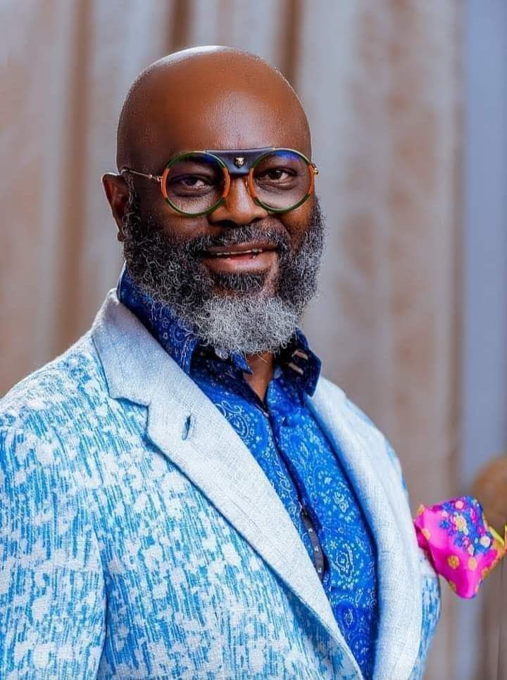 spiraxlink's tweet image. I felicitate with this great man who is a humanitarian and giant business man on his 60th birthday celebration.
Happy birthday @DumoLuluBriggs 🎈🎂🎉 
#dumolulubriggs