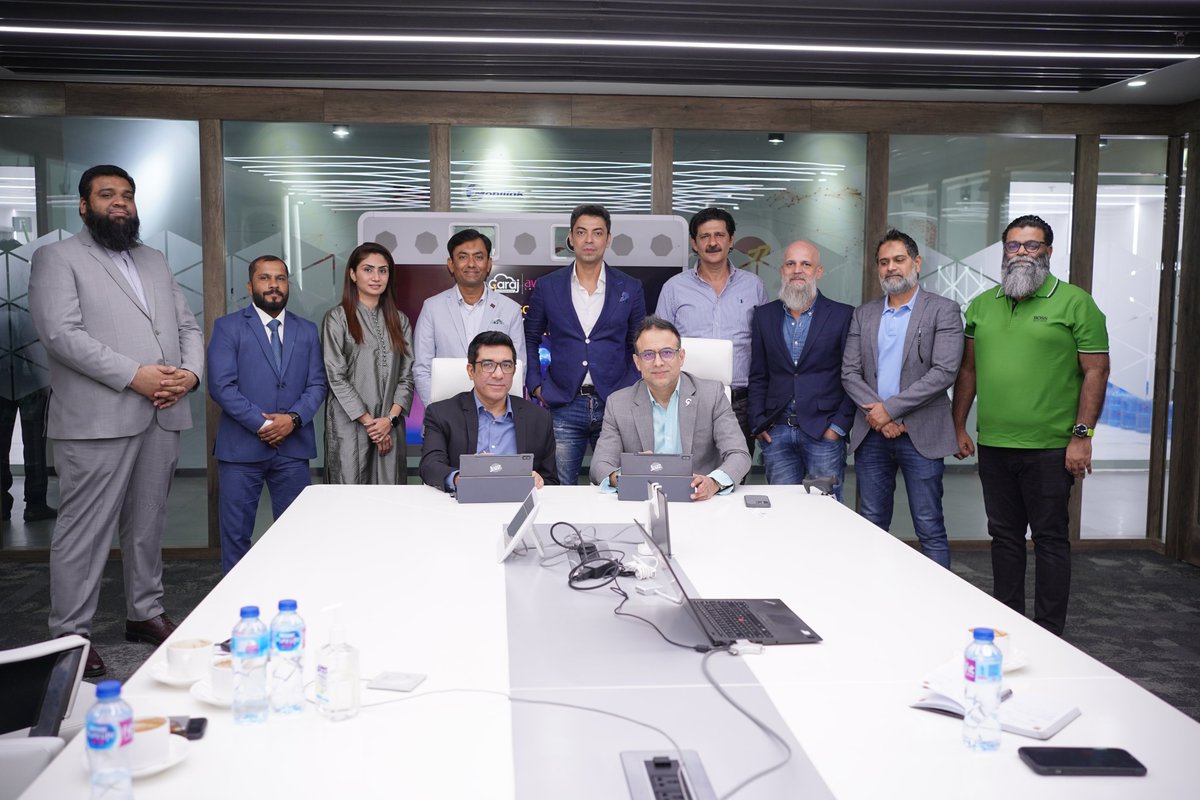 JazzBusiness's tweet photo. Avanza Solutions & #GarajCloud are pleased to announce a strategic partnership through a Memorandum of Understanding (MoU). This collaboration aims to deliver comprehensive solutions to businesses, leveraging the strengths & expertise of both companies.
#OpportunitiesUnlocked https://t.co/OtCaAOR0ze