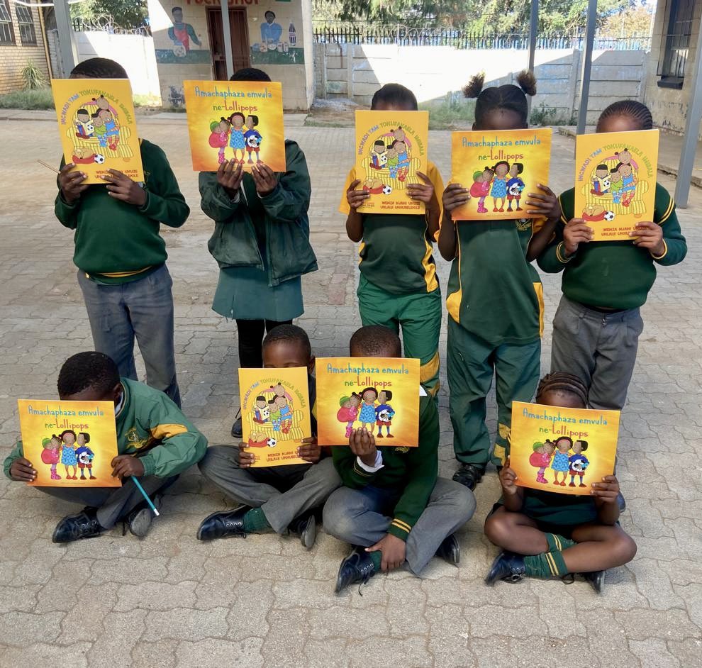 072MISSING's tweet image. The pure joy and excitement continues as we once again handed out MCSA’s colouring-in and story books, which educates the little one’s on #SafetyTipsForChildren, in order to make #SouthAfrica a #SaferPlace for all our children 🙏

If you OR your company would like to get involved