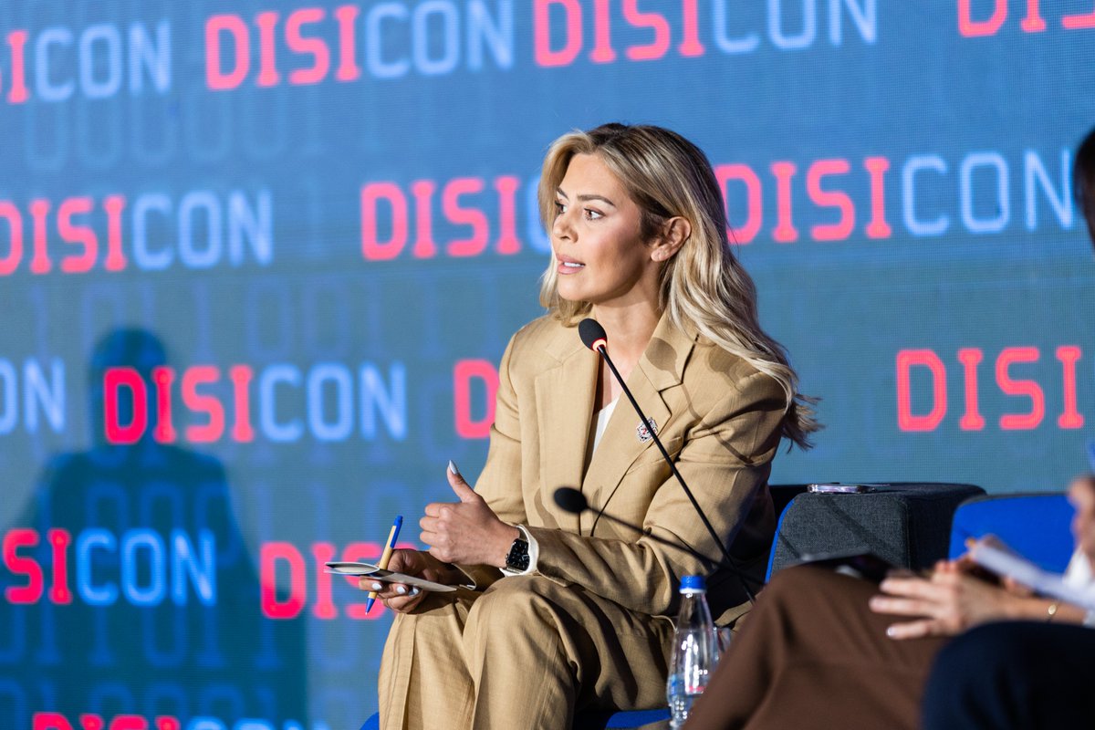 🧵(1/2)🔵Members of Parliament, Media, and Civil Society representatives, discussed the main findings of the second edition of the Vulnerability Index launched at #DISICON.