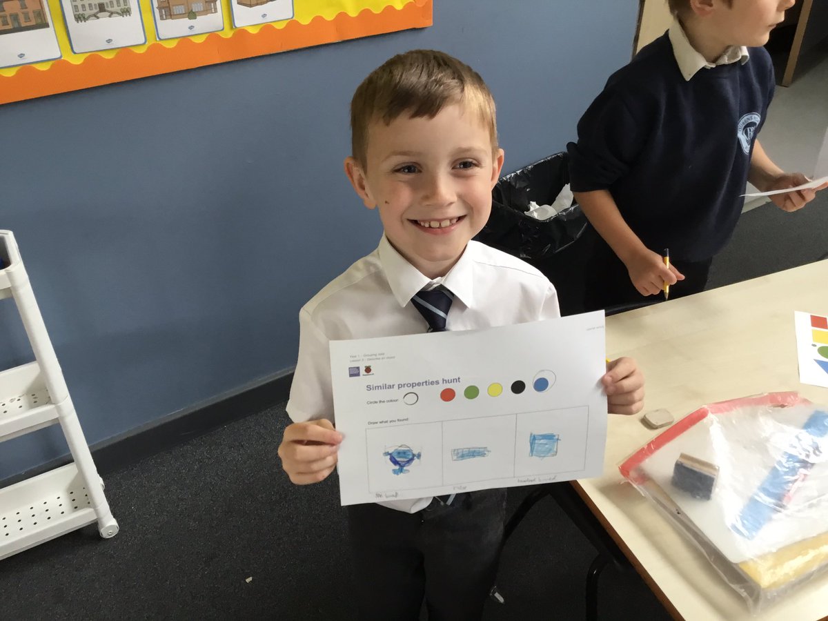 QRA_2028Y3's tweet photo. Today in computing we looked at how computers count and group objects. We counted objects like a computer would. We finished by completing our own property hunt by searching for things based on their colours #qracomputing https://t.co/ce8wgBQtY7