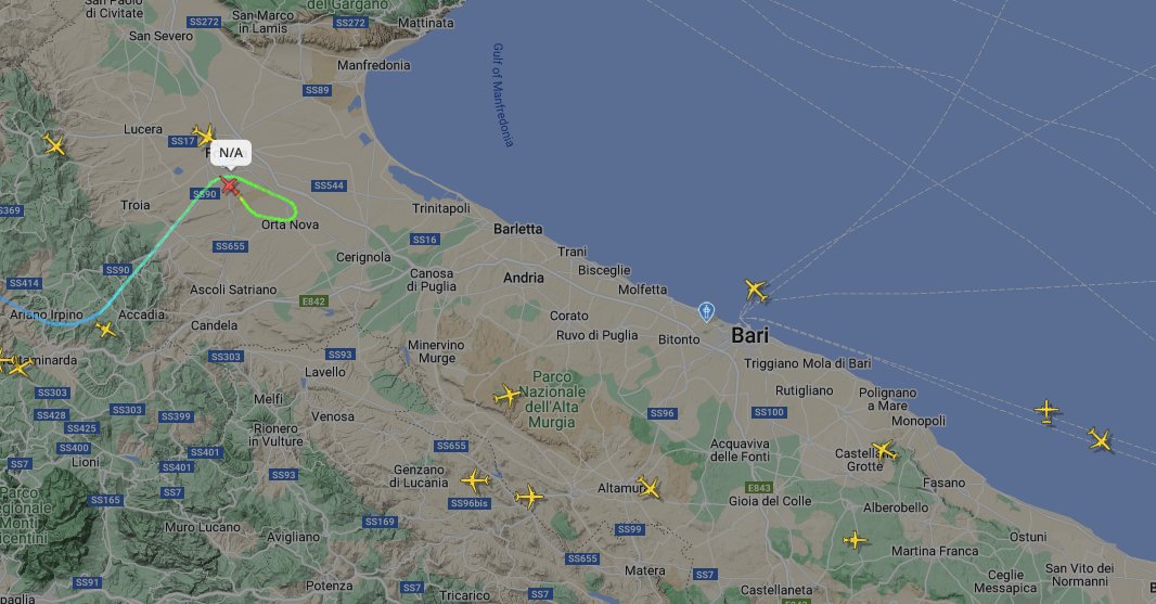 Qualcuno dei grandi al #G7 è stato rimbalzato e non autorizzato e se ne sta tornando indietro 😂