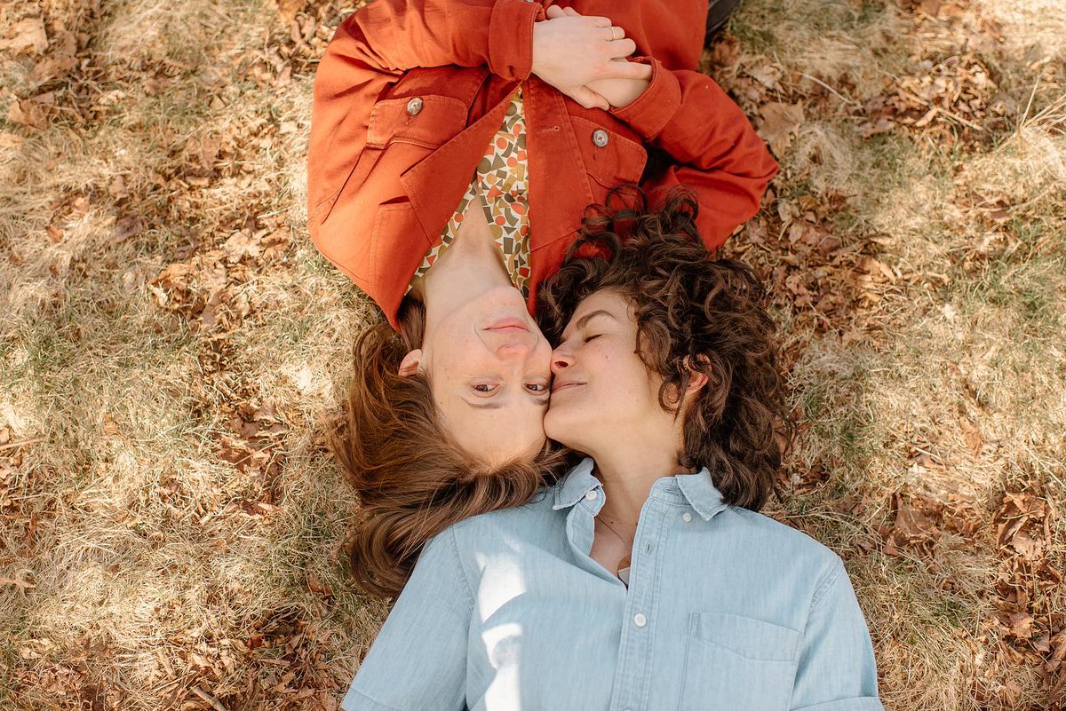 evollgbt's tweet photo. Photographer: @sampackphotography 📸
📍 - Lexington, Virginia
#lesbiancouplegoals #nonbinarylesbian #enbypride #transcouple #theythem #lgbt #lgbtq #lgbtcouple #nonbinary #nonbinarycouple #lgbtqcouple https://t.co/QlYk0yNuRe