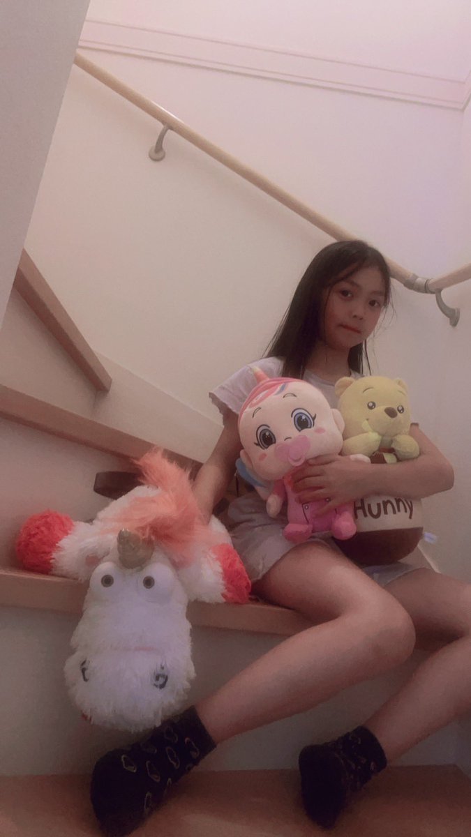 itskeira1205's tweet photo. 今日はこの子たちと寝る💤おやすみなさい🌙#撮影会
#キッズモデル
#キッズアイドル
#js4
#スイモン
#写真好き 
#写真の奏でる私の世界 
#カメラ好きな人と繫がりたい 
#ポートレート写真 
#キッズコレクション
#cutegirls
 #halfgal 
#followme  
#topmodelschool 
#topmodelschool名古屋
 #babytapi https://t.co/71nQfLWRBY
